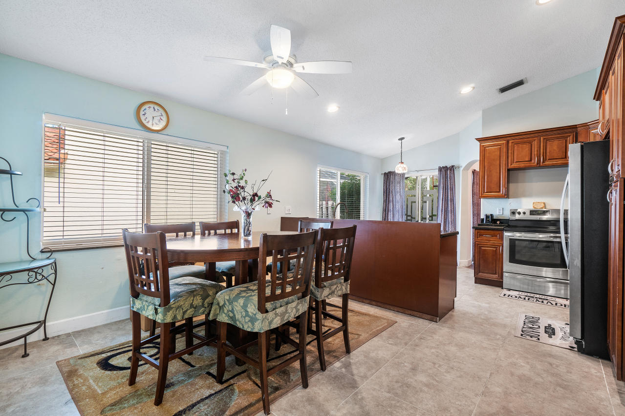 10819 Buttonwood Lake Drive Boca Raton, FL 33498 - Photo 8 of 20 009-10819ButtonwoodLakeDrive-BocaRaton-F