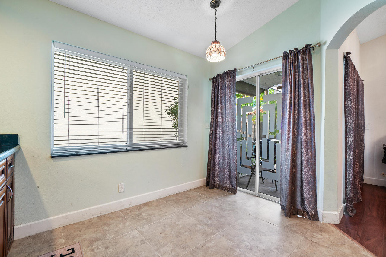 10819 Buttonwood Lake Drive Boca Raton, FL 33498 - Photo 9 of 20 010-10819ButtonwoodLakeDrive-BocaRaton-F