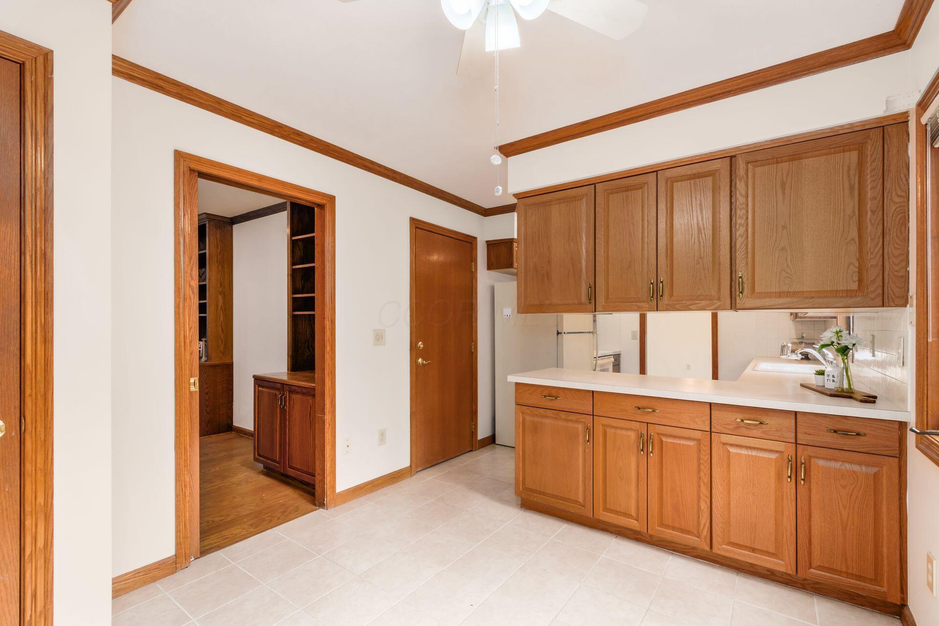 5717 Newgate Road Dublin, OH 43017 - Photo 13 of 33 016_te Rd Dublin OH 43017 USA