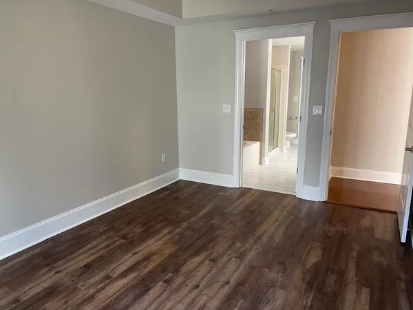$2,575 | 222 Glenwood Avenue, Unit 308, Raleigh, NC 27603