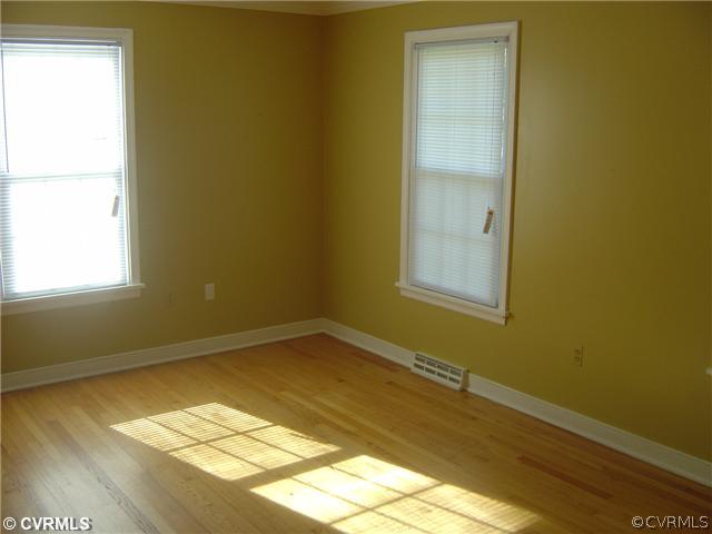 9771 Tuxford Road Chesterfield, VA 23236 - Photo 4 of 12 Living Room