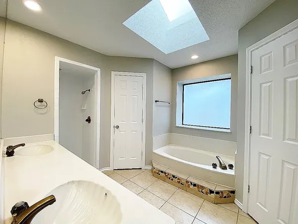 $1,995 | 3704 Fairhaven Drive, Fort Worth, TX 76123