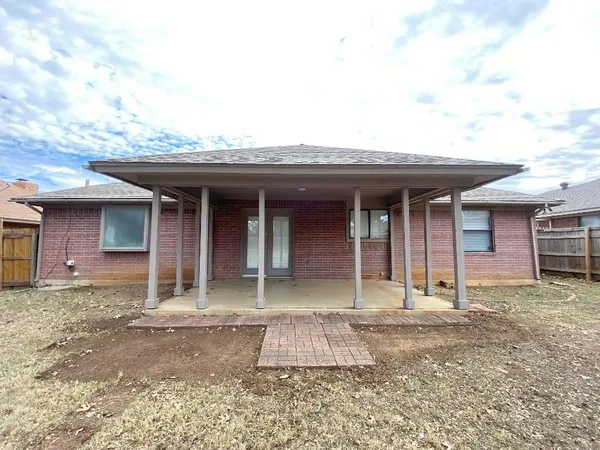 $1,995 | 3704 Fairhaven Drive, Fort Worth, TX 76123