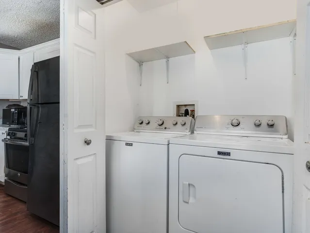 $270,000 | 828 Mulford Lane, Joliet, IL 60431