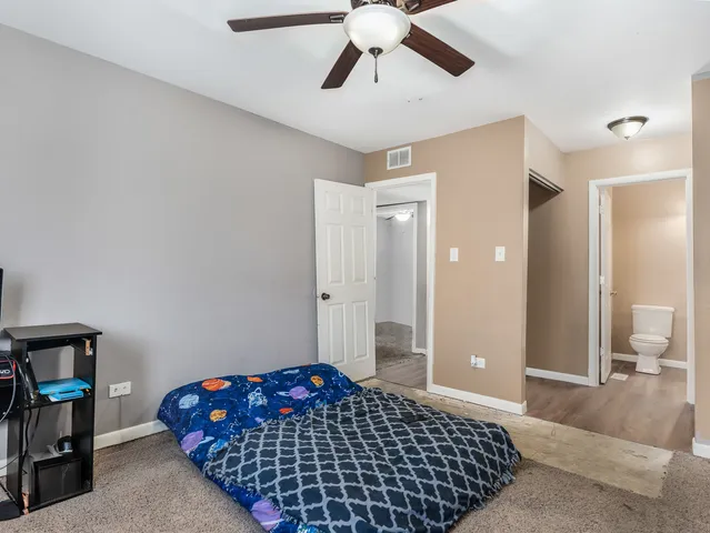 $270,000 | 828 Mulford Lane, Joliet, IL 60431