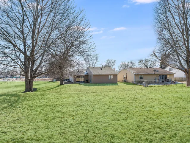 $270,000 | 828 Mulford Lane, Joliet, IL 60431