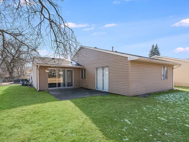 $270,000 | 828 Mulford Lane, Joliet, IL 60431