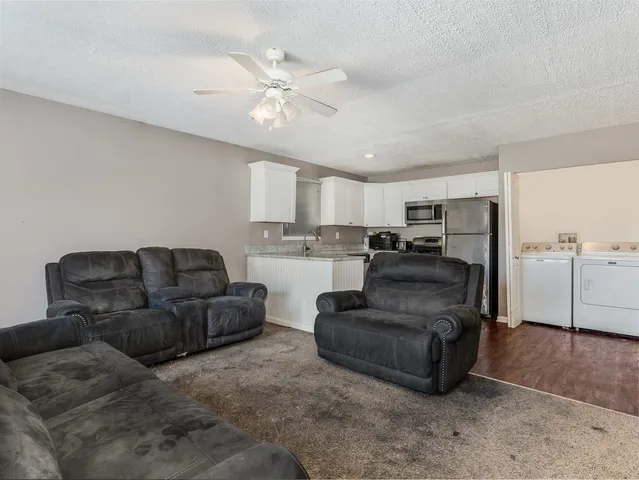 $270,000 | 828 Mulford Lane, Joliet, IL 60431