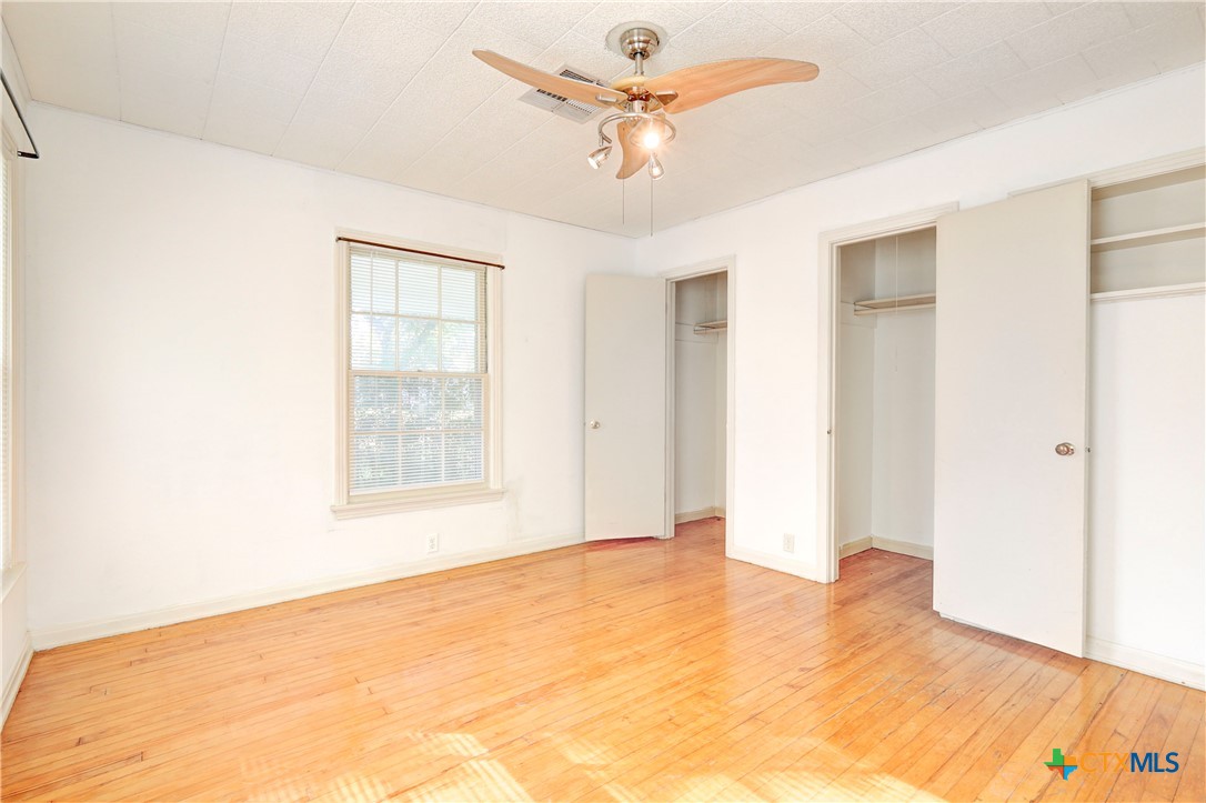 1415 North 7th Street Temple, TX 76501 - Photo 6 of 14 a view of an empty room with a window