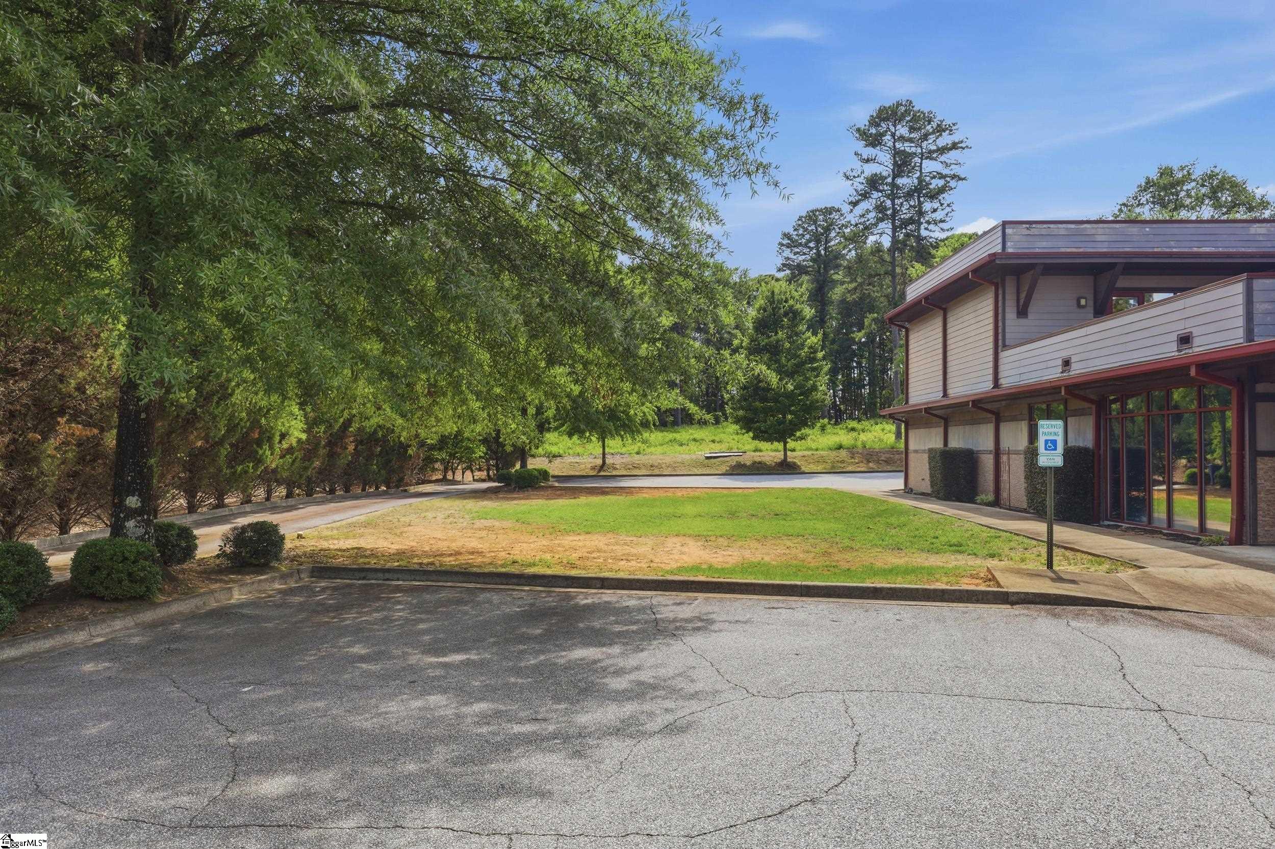 142 Mall Connector Road Greenville, SC 29607 - Photo 7 of 27