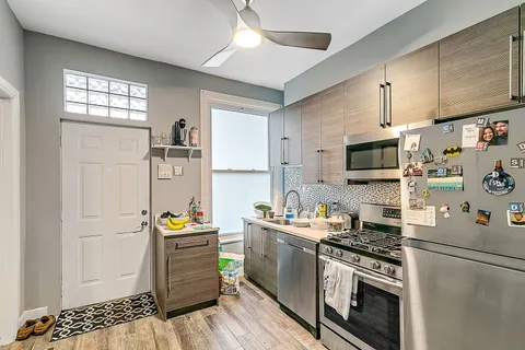 $1,300,000 | 1609-11 North Wood Street, Chicago, IL 60622