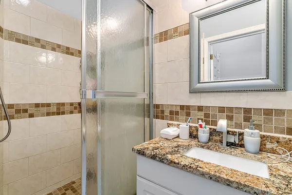 $1,300,000 | 1609-11 North Wood Street, Chicago, IL 60622