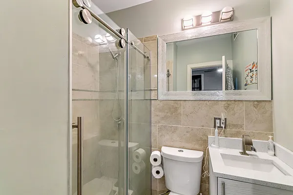 $1,300,000 | 1609-11 North Wood Street, Chicago, IL 60622
