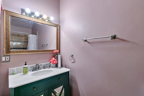 $1,300,000 | 1609-11 North Wood Street, Chicago, IL 60622