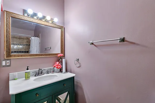 $1,300,000 | 1609-11 North Wood Street, Chicago, IL 60622