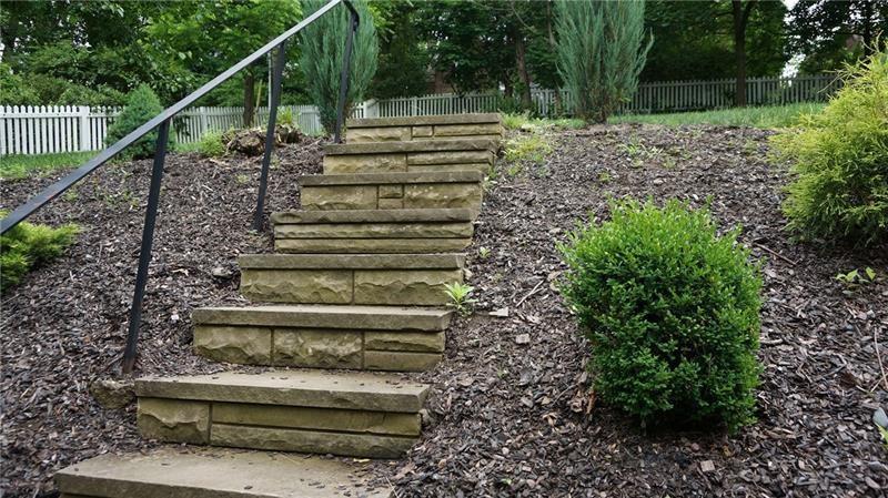 441 Morrison Drive Pittsburgh, PA 15216 - Photo 16 of 16