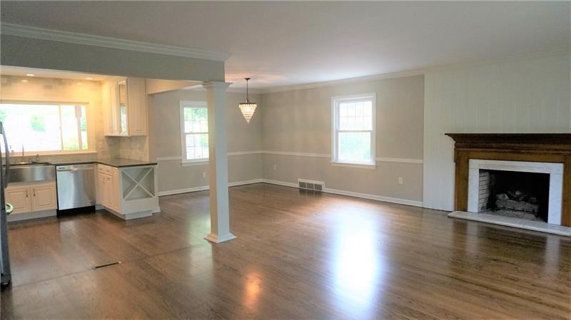 441 Morrison Drive Pittsburgh, PA 15216 - Photo 4 of 16