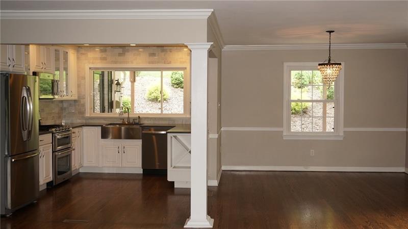 441 Morrison Drive Pittsburgh, PA 15216 - Photo 5 of 16