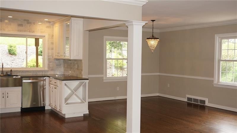 441 Morrison Drive Pittsburgh, PA 15216 - Photo 6 of 16