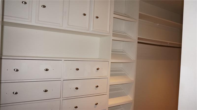 441 Morrison Drive Pittsburgh, PA 15216 - Photo 9 of 16