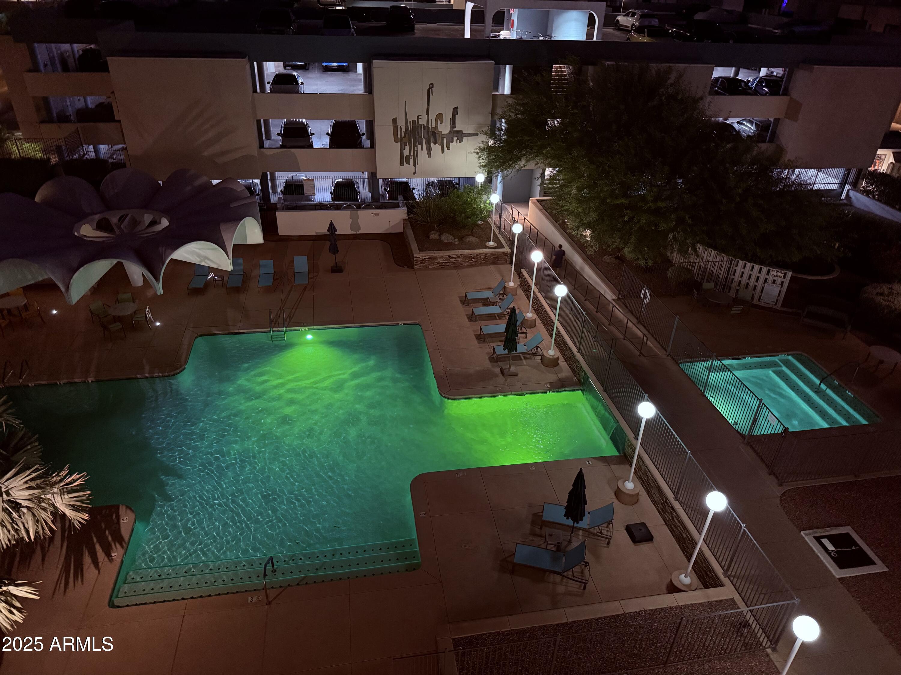 207 West Clarendon Avenue, Unit 4H Phoenix, AZ 85013 - Photo 6 of 37 an outdoor space with seating