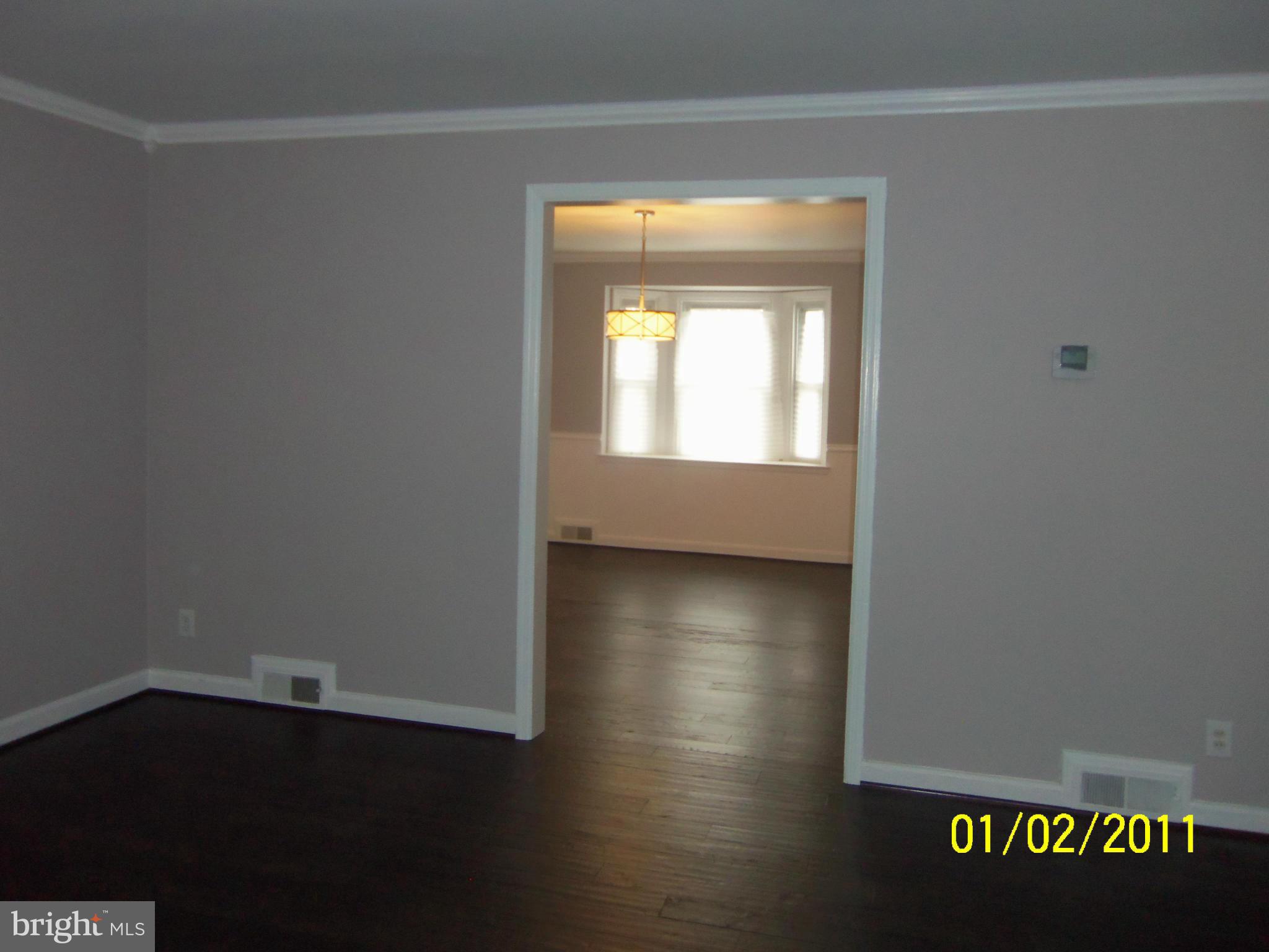 1570 Pentwood Road Baltimore, MD 21239 - Photo 4 of 17 Living Room