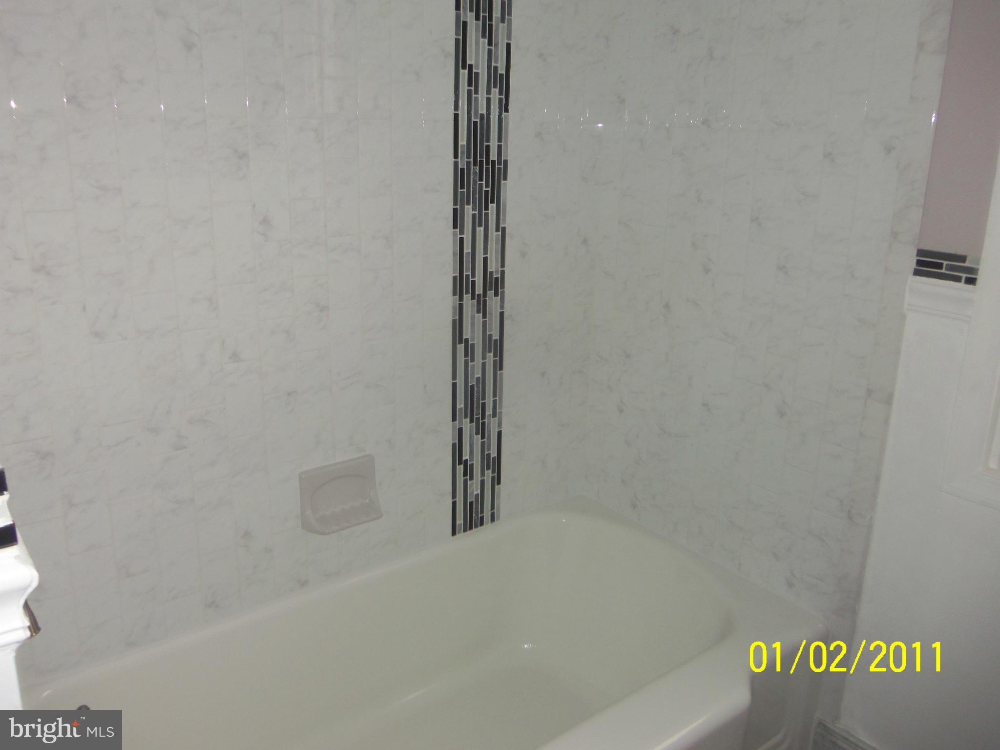 1570 Pentwood Road Baltimore, MD 21239 - Photo 10 of 17 Bath
