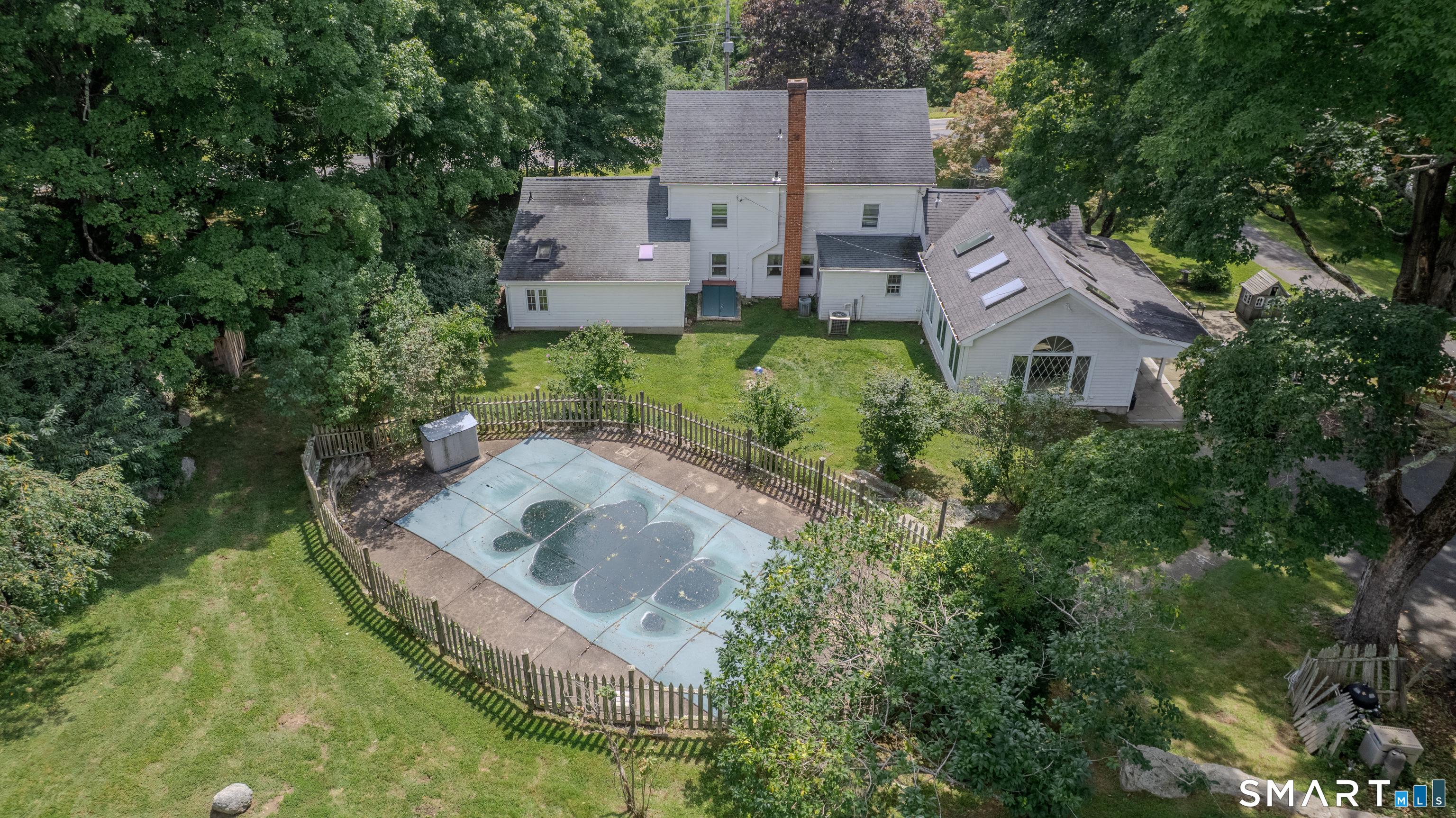 394 Tashua Road Trumbull, CT 06611 - Photo 3 of 35 Gallery Image 3