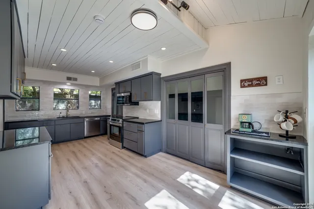 $590,000 | 3295 Lockhill Selma Road, San Antonio, TX 78230