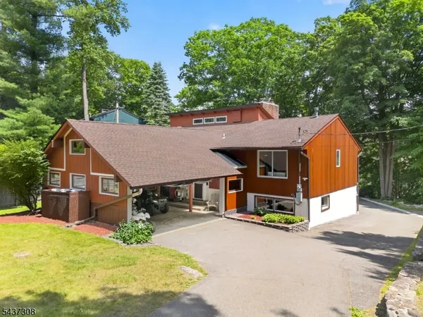$599,000 | 42 Goldfinch Lane, West Milford, NJ 07421