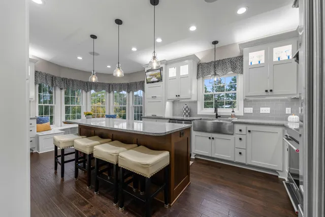 $785,000 | 18244 88th Place North, Maple Grove, MN 55311