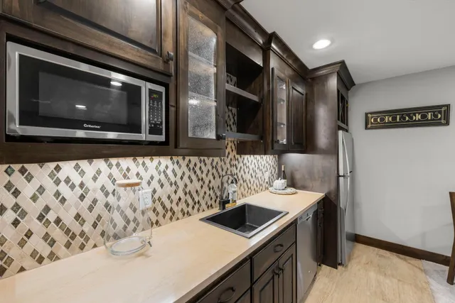 $785,000 | 18244 88th Place North, Maple Grove, MN 55311