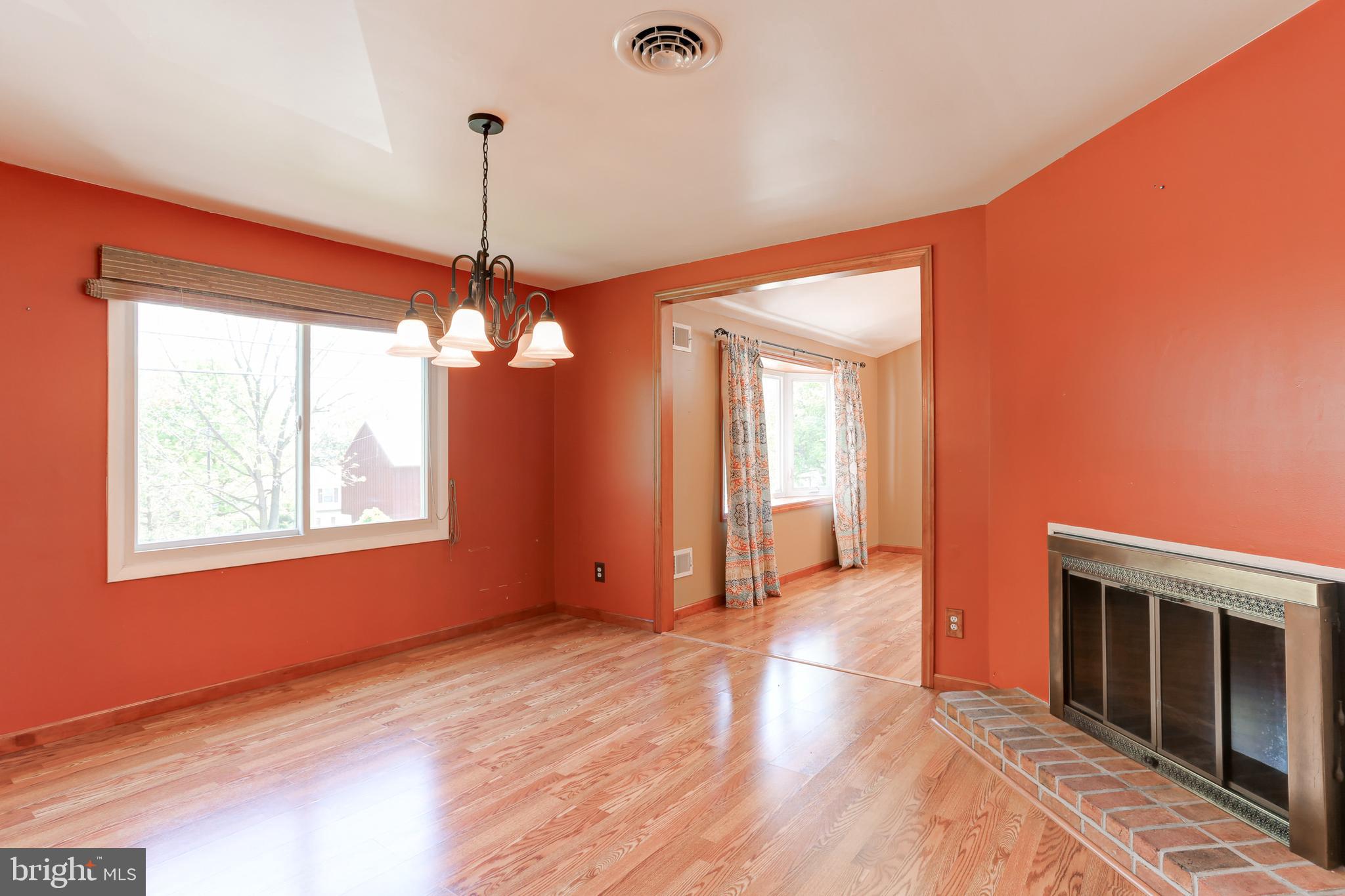 447 West Ridge Road Elizabethtown, PA 17022 - Photo 4 of 28 a view of a livingroom with a ceiling fan and window