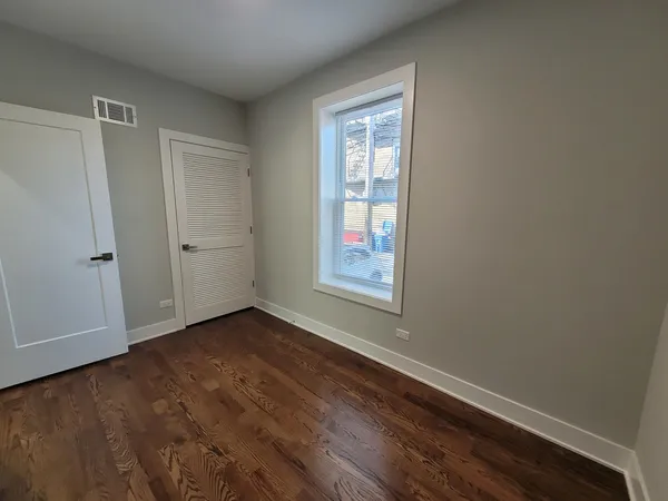 $2,435 | 2144 West Shakespeare Avenue, Unit 1F, Chicago, IL 60647