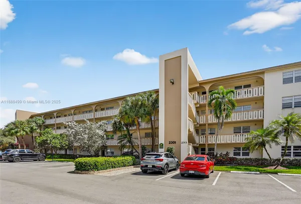 $209,000 | 2301 Lucaya Lane, Unit D3, Coconut Creek, FL 33066
