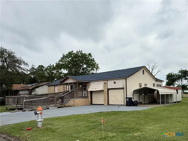 $139,900 | 105 Sanders Street, Palacios, TX 77465