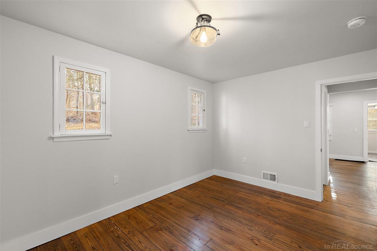 5990 North Livernois Road Rochester, MI 48306 - Photo 24 of 52 50068330-23.JPG