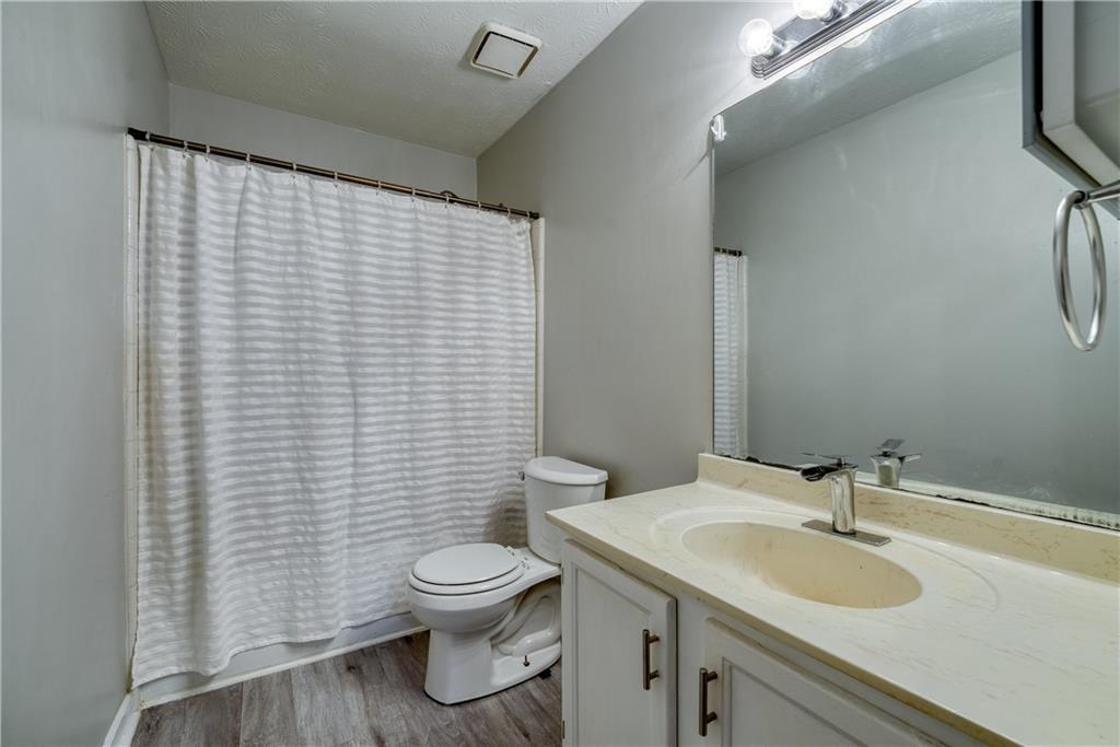 1445 Oakridge Circle Decatur, GA 30033 - Photo 21 of 23