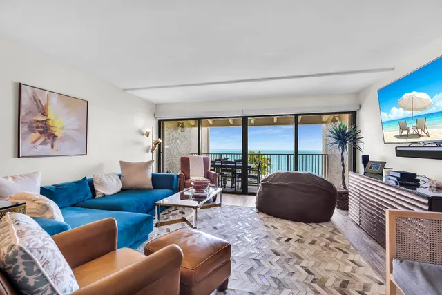 $999,000 | 1133 West Ocean Drive, Unit 4, Key Colony Beach, FL 33051
