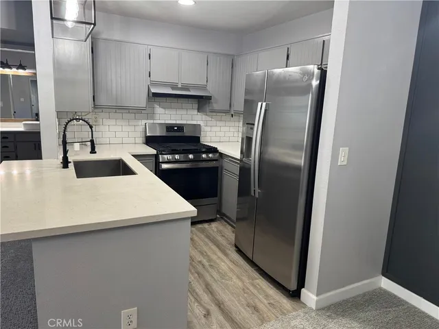 $535,000 | 23605 Del Monte Dr., Unit 254, Valencia, CA 91355