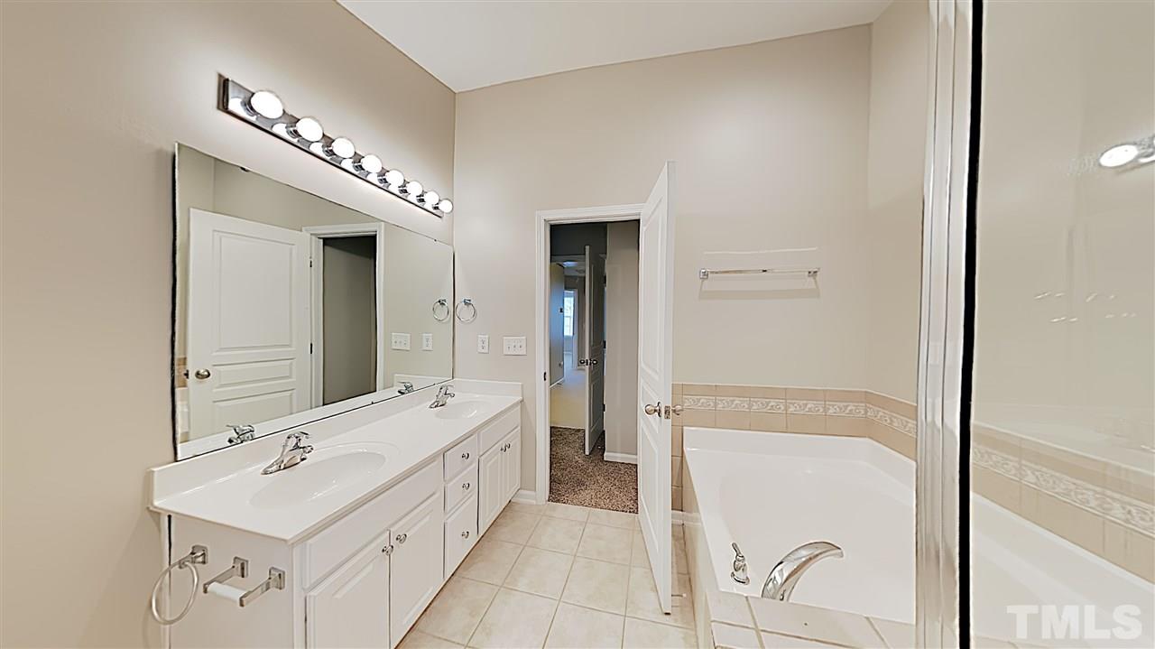 4523 Pale Moss Drive Raleigh, NC 27606 - Photo 5 of 14