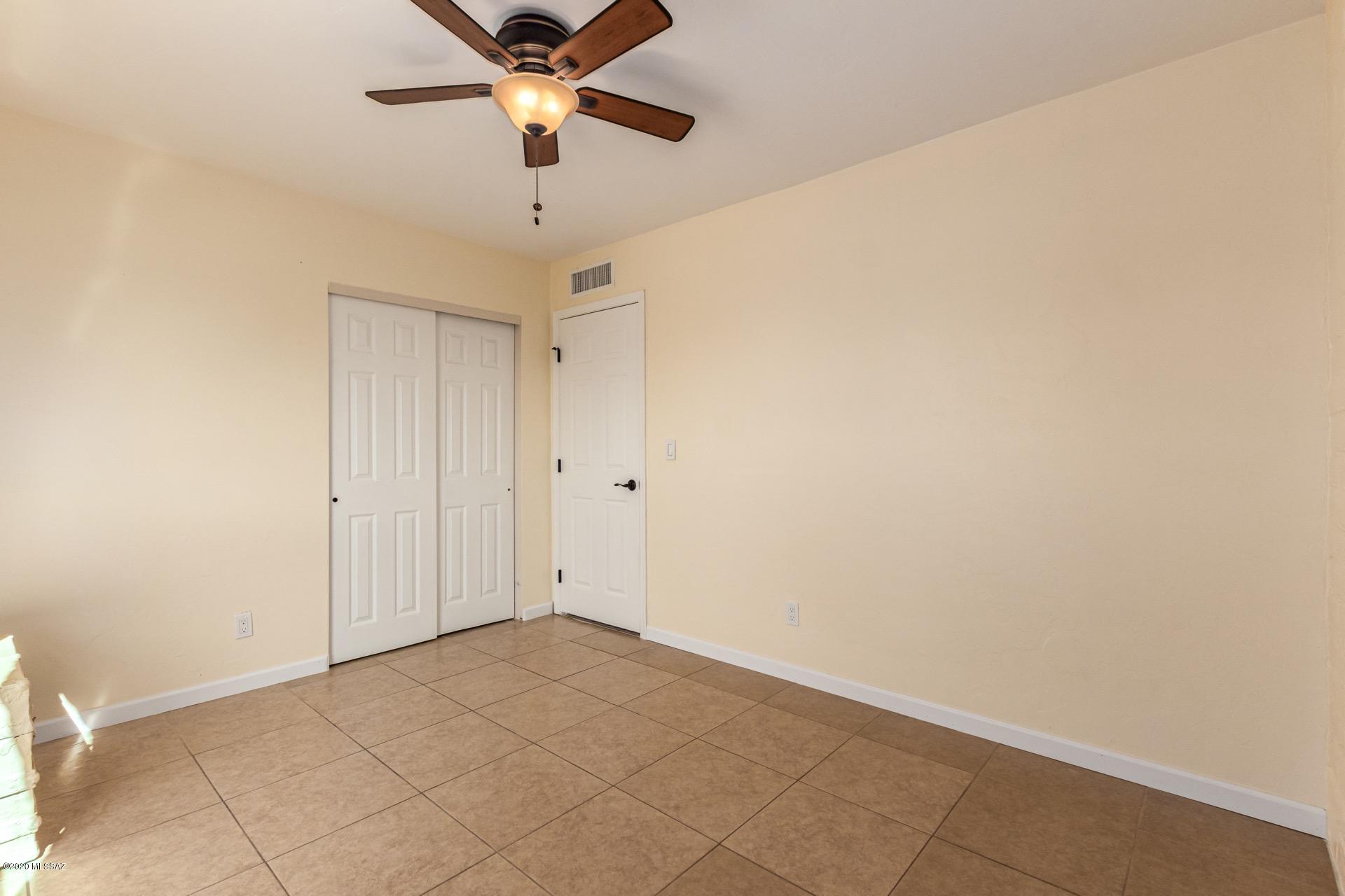 9566 East Sellarole Road Tucson, AZ 85730 - Photo 16 of 26 Gallery Image 16