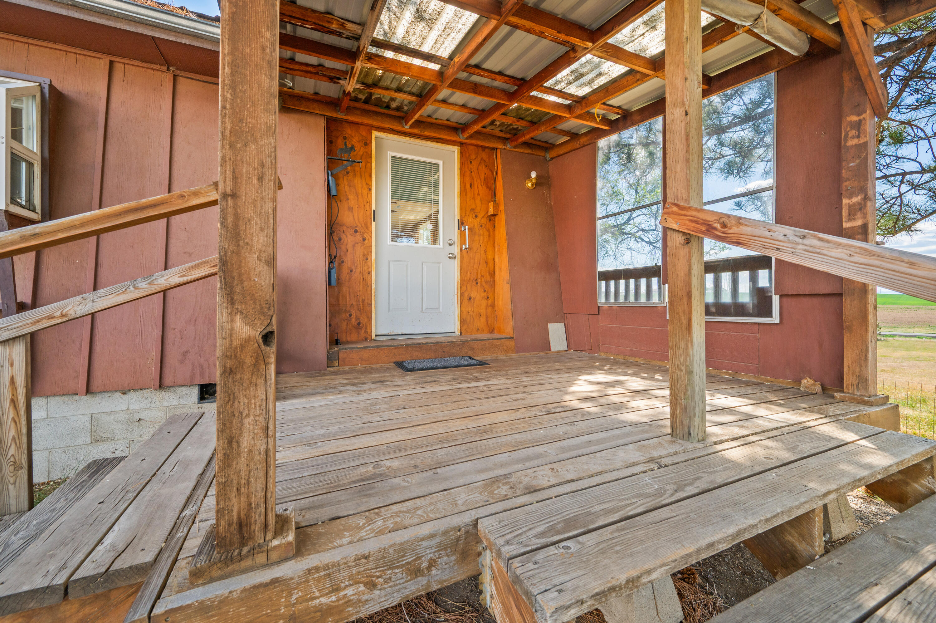 133 Southwest Tompsett Street Madras, OR 97741 - Photo 6 of 56