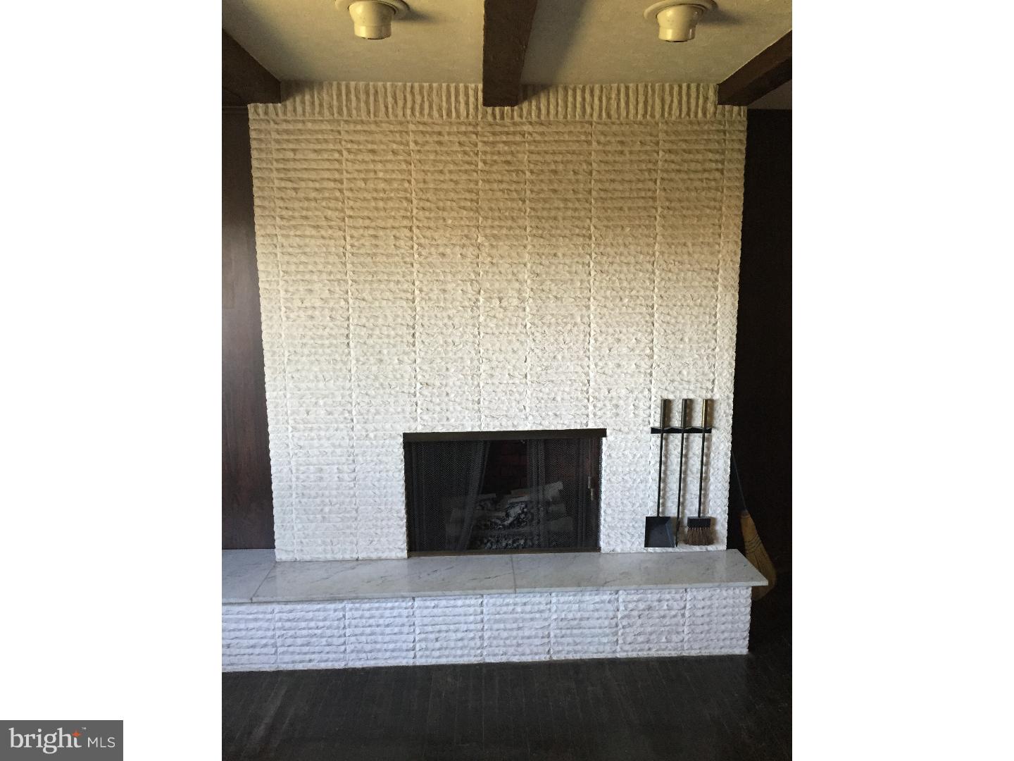 3326 Fairdale Road Philadelphia, PA 19154 - Photo 6 of 8