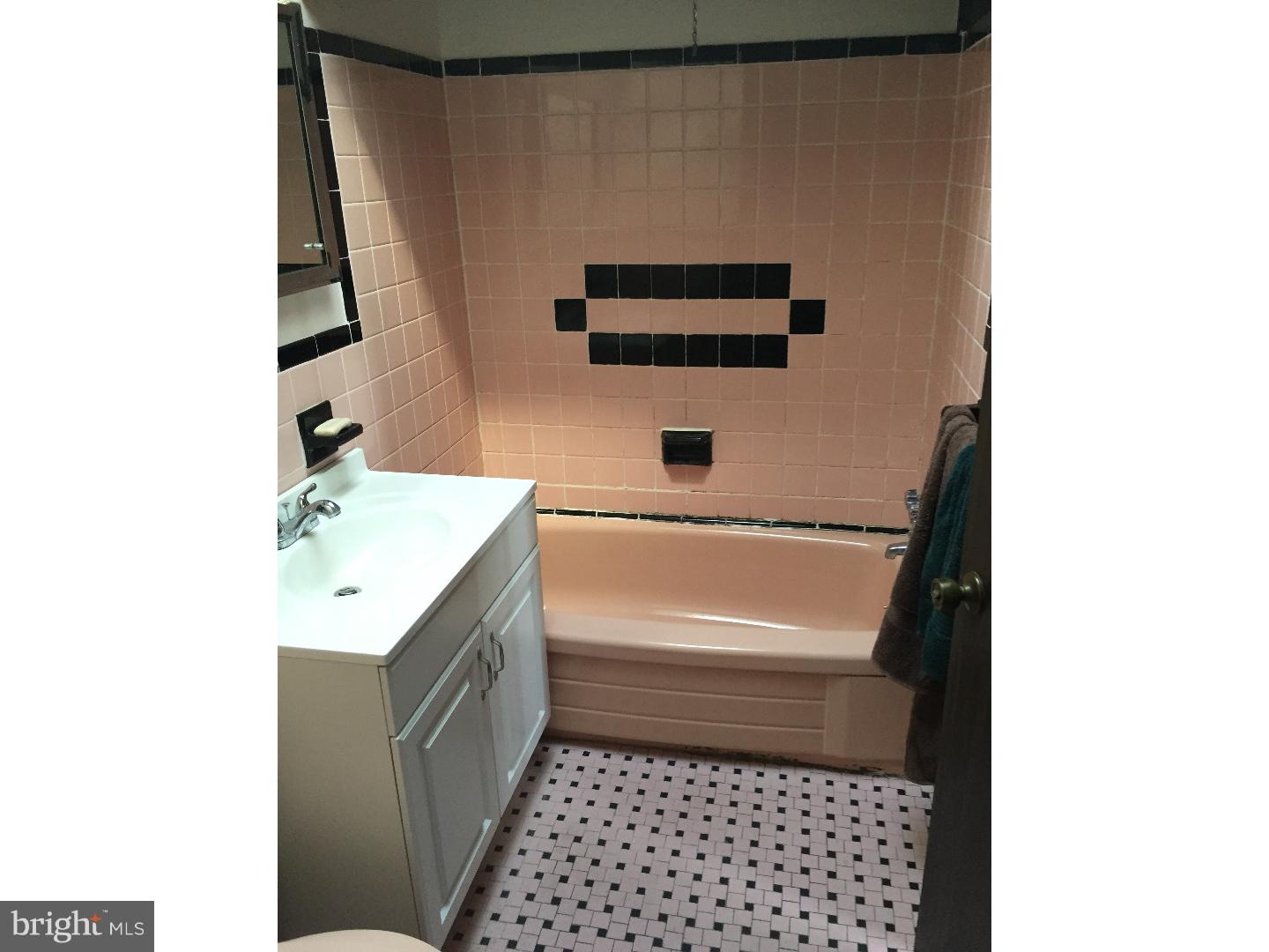 3326 Fairdale Road Philadelphia, PA 19154 - Photo 8 of 8