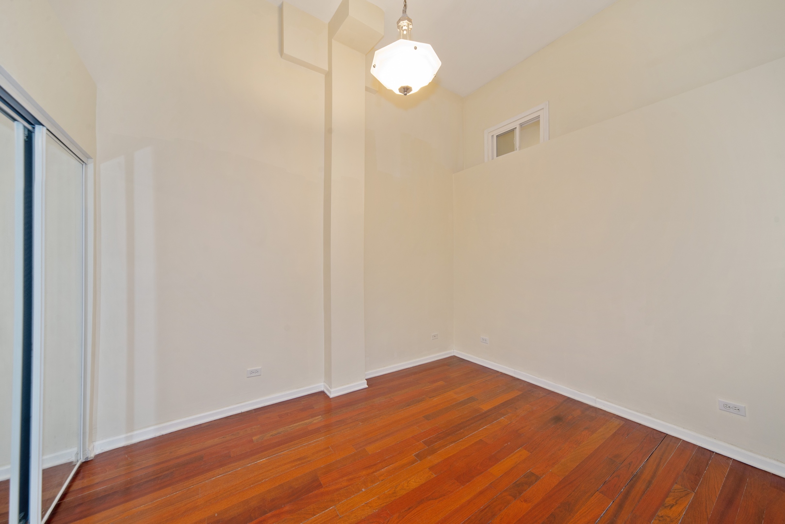 521 North Racine Avenue, Unit 1 Chicago, IL 60642 - Photo 17 of 24