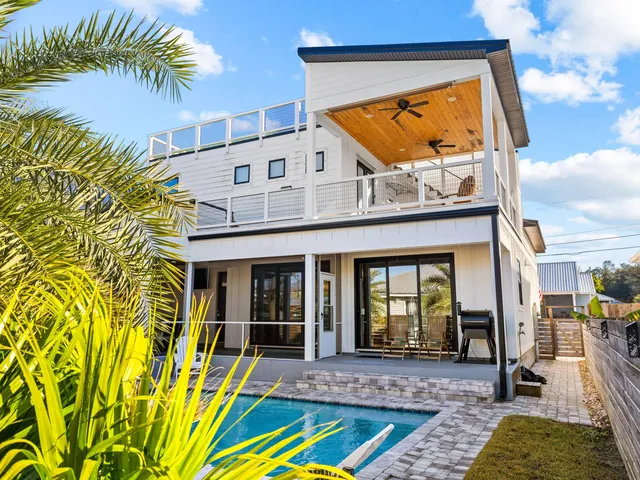 $1,199,000 | 213 Pinetree Drive, Panama City Beach, FL 32413