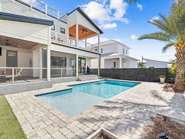 $1,199,000 | 213 Pinetree Drive, Panama City Beach, FL 32413