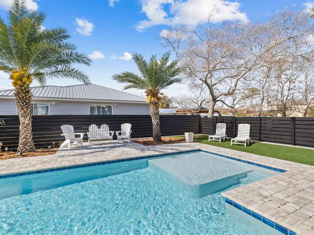 $1,199,000 | 213 Pinetree Drive, Panama City Beach, FL 32413