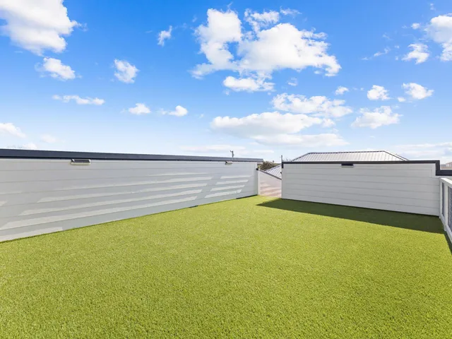 $1,199,000 | 213 Pinetree Drive, Panama City Beach, FL 32413